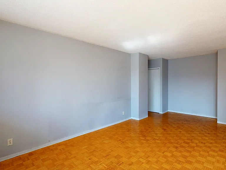 230 Gloucester St — Photo 15