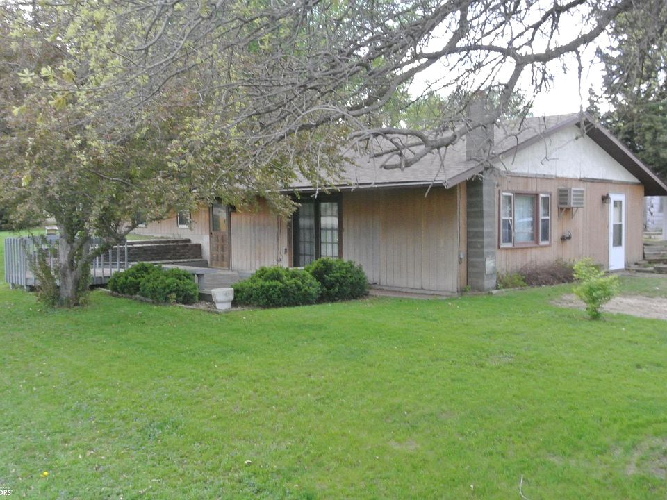 1st image of 806 Maple St