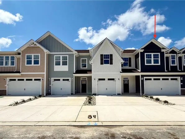 717 Flatrock Ln, Chesapeake, VA 23320