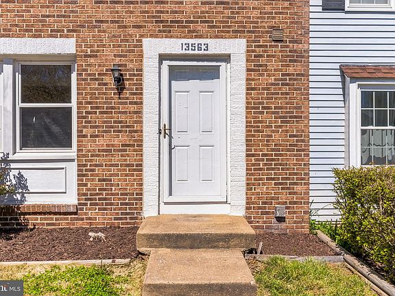 4th image of 13563 Bentley Cir