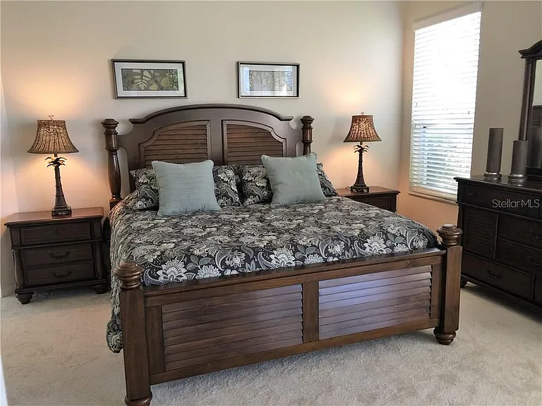 549 Fallbrook Dr — Photo 2