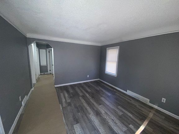 2nd image of 8443 Pierson St