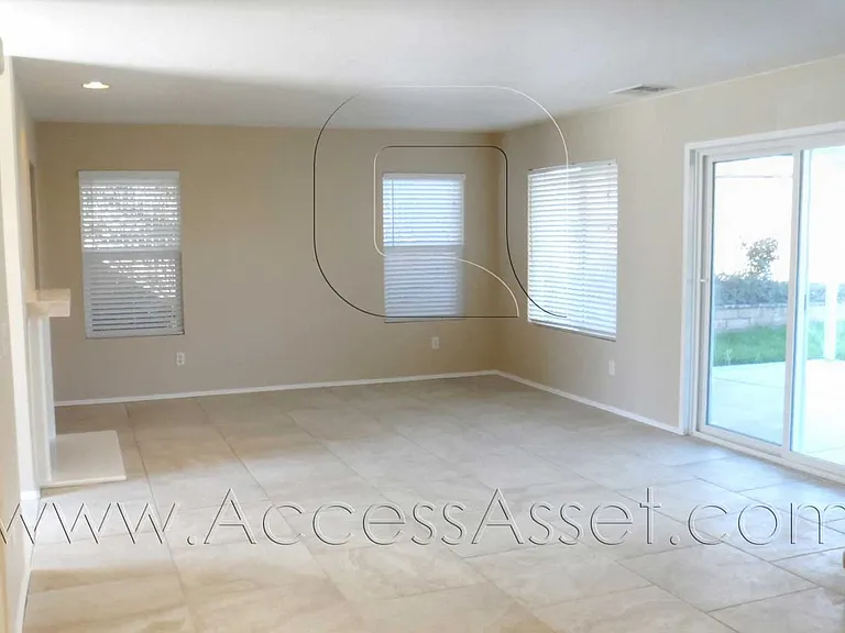1442 Tahoe St — Photo 4