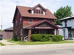 1571 Plainfield Ave NE #1 — Photo 1