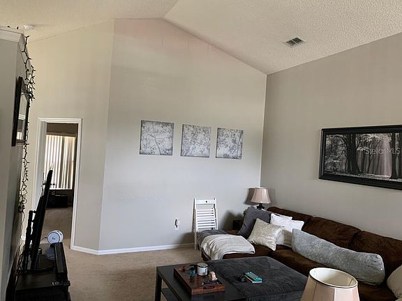 5th image of 13642 Emeraldview Dr