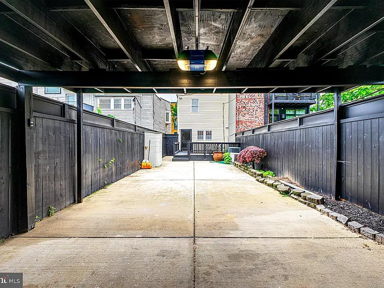 1535 Gales St NE — Photo 25
