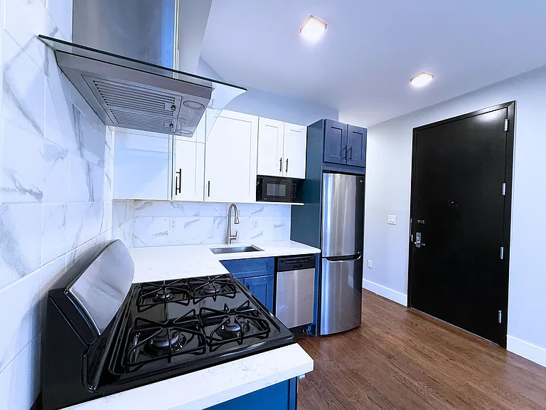 126 Randolph Ave #2L — Photo 13