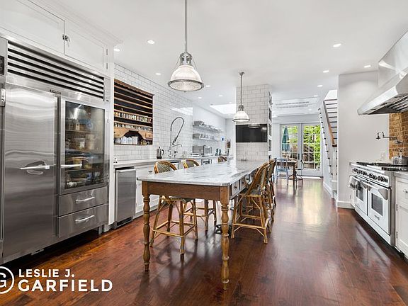 4th image of 307 W 90th St