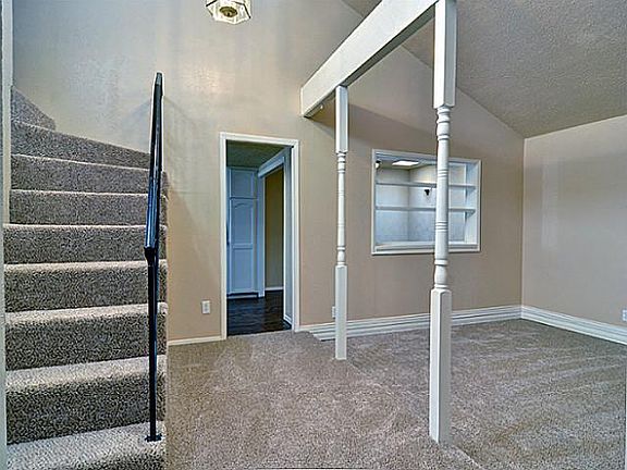 3rd image of 1105 Boston Blvd