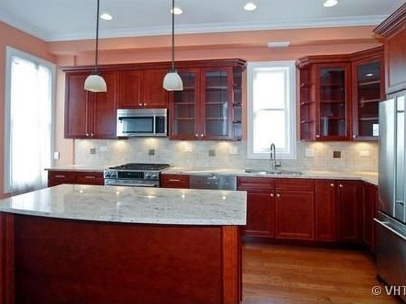 2nd image of 1216 W Oakdale Ave APT 2F