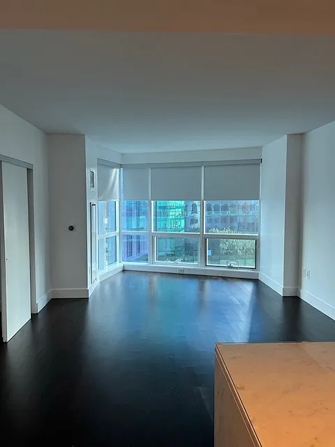 77 Hudson St — Photo 2