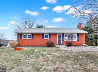 14125 Crest Ave, Waynesboro, PA 17268