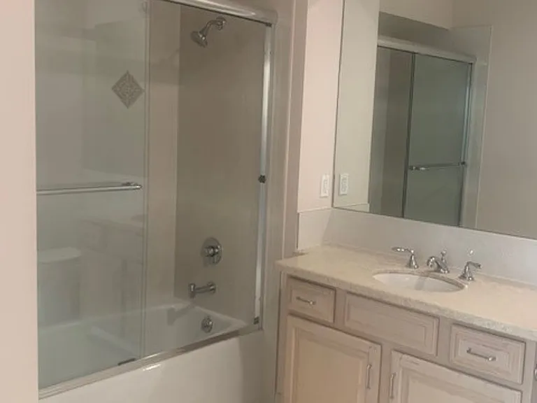 300 Laguna Honda Blvd — Photo 4