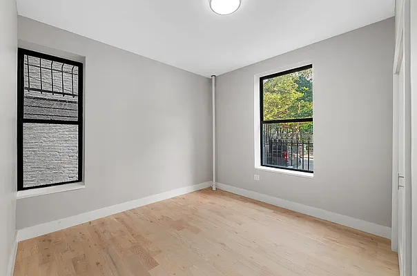 Rented by REAL New York | media 11