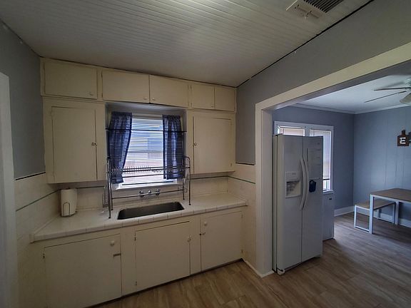 3rd image of 526 Monticello Ct Unit 1