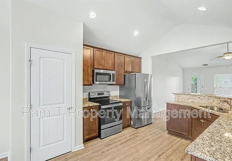 20 Swallow Tail Cir — Photo 11