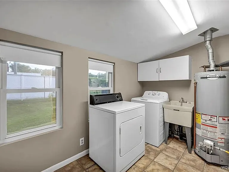 5587 Chagrin Dr #1 — Photo 6