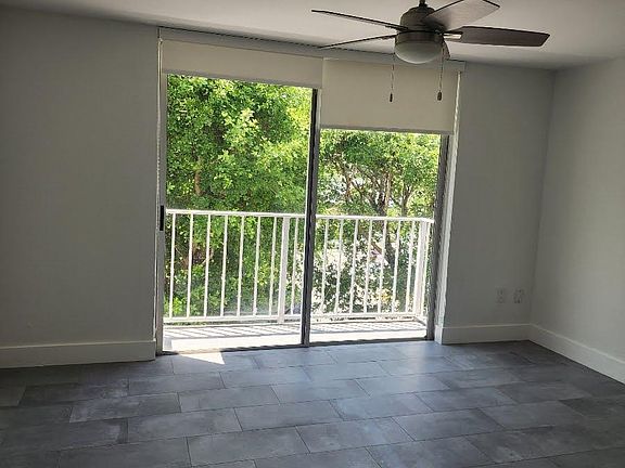 5th image of 1720 NW North River Dr APT 513