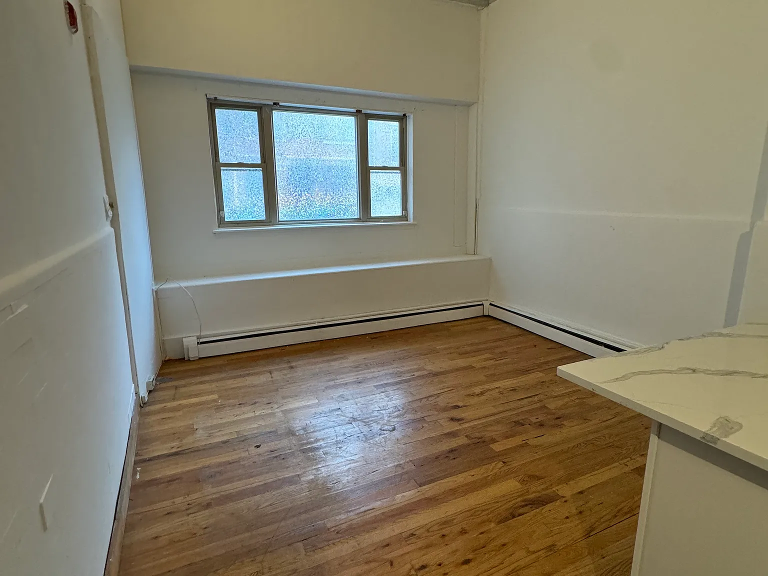 1 bed, 700 sqft, $1,650 — Photo 4