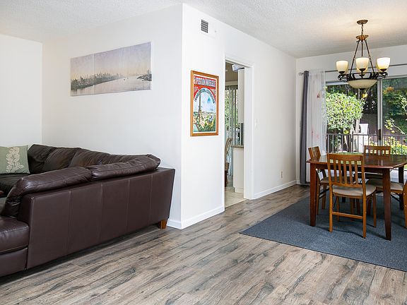 5th image of 1810 Ramona Ave APT 16