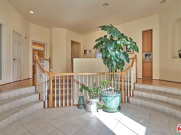 5th image of 3819 Sky View Ln