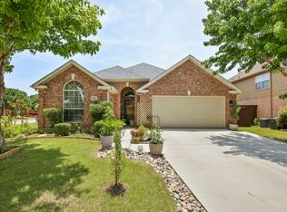1048 Broken Spoke Dr, Little Elm, TX 75068