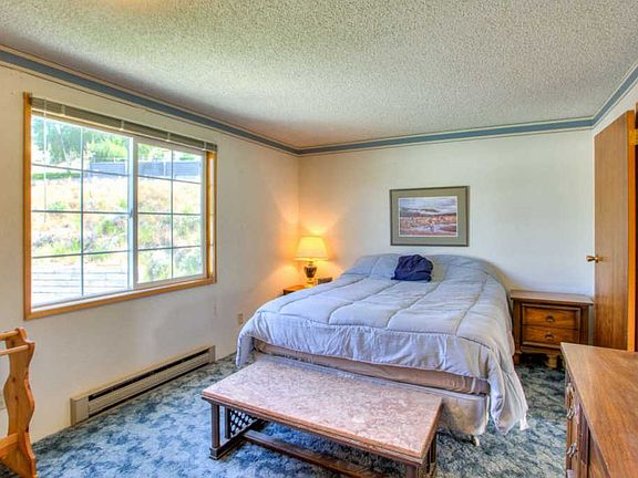 5th image of 1303 Richards Ln