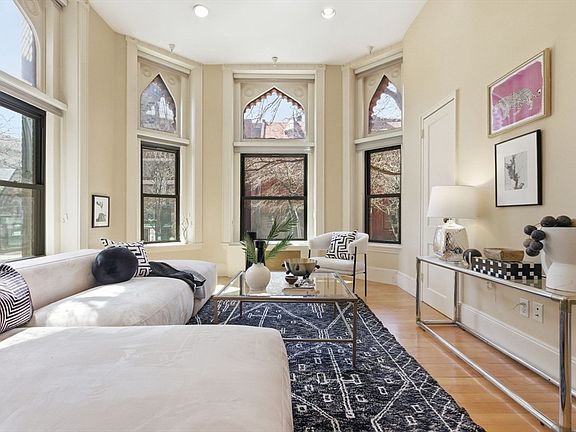 4th image of 271 Dartmouth St APT 1F