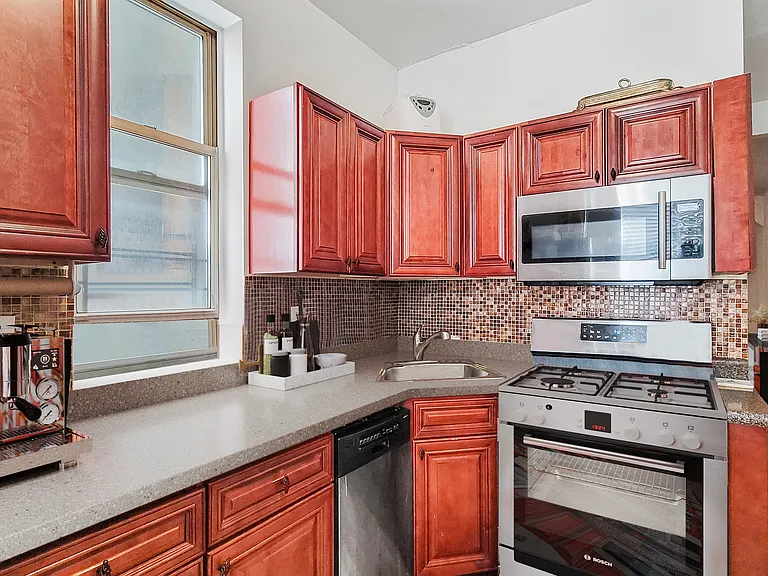 118 W 114th St #6W — Photo 4