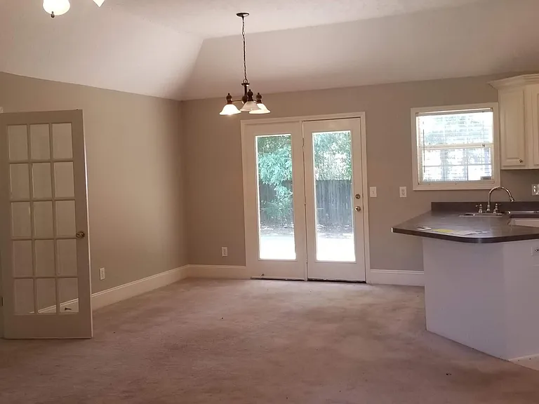 124 Hunters Row — Photo 15