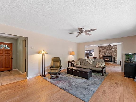 4th image of 615 Wente St