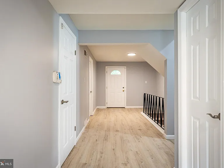 1419 Emory Rd — Photo 23