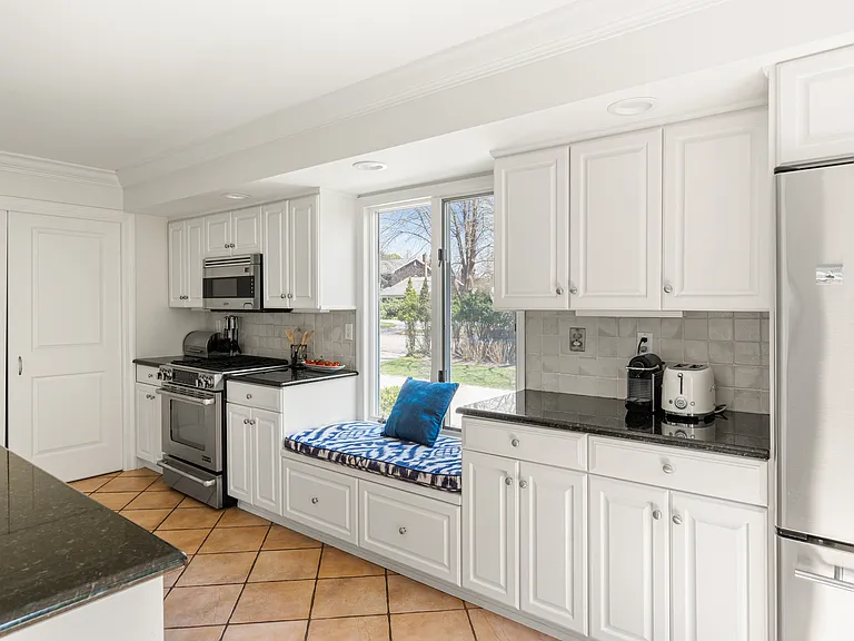 9 Fox Hollow Ln — Photo 7