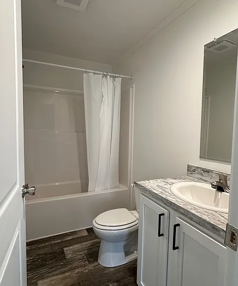 3549 Warren Pl — Photo 6