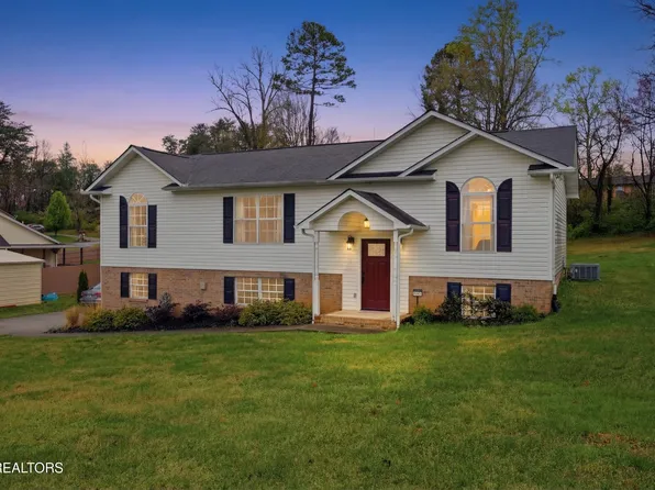 1507 Water Lily Ln, Maryville, TN 37801