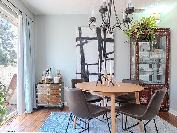 5th image of 405 E Laurelwood Dr