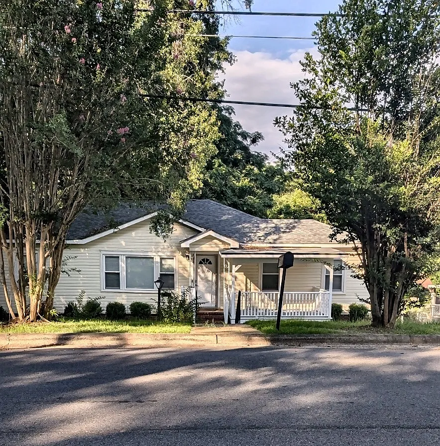 4008 16th Ave — Photo 1
