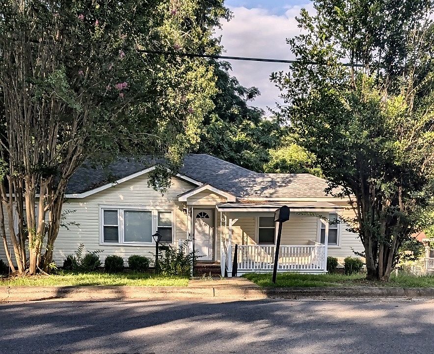 1st image of 4008 16th Ave