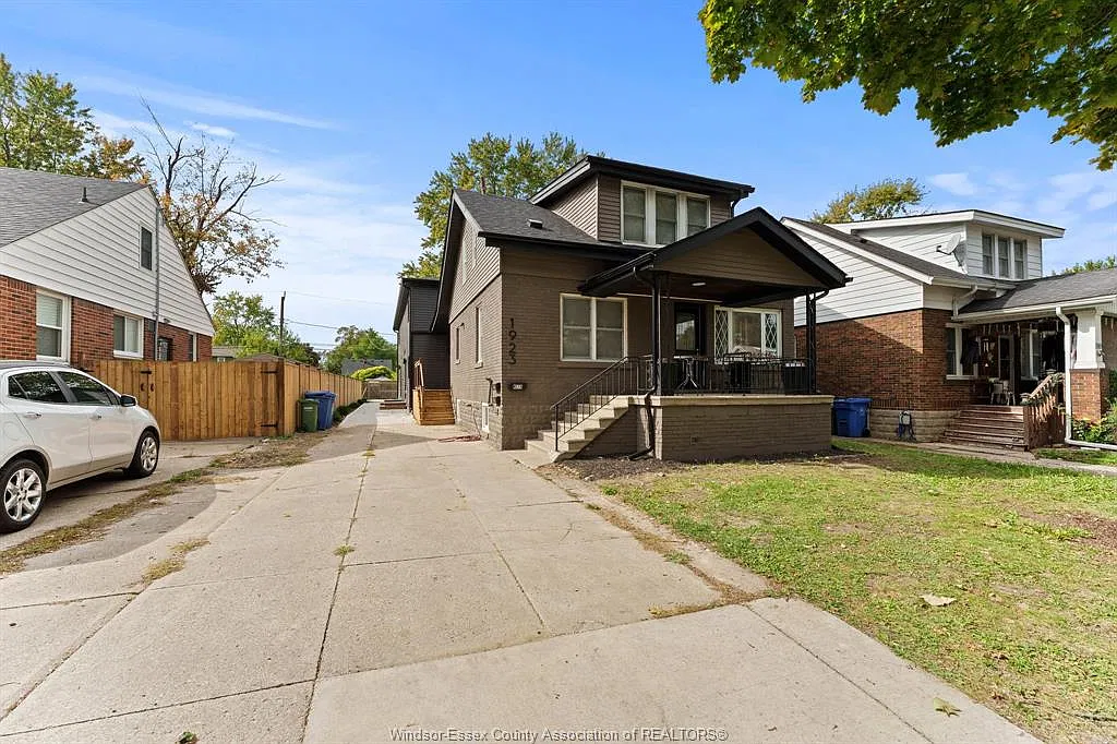 1923 George Ave — Photo 1