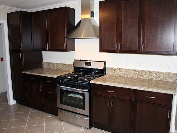 5th image of 1459 Brentwood ,