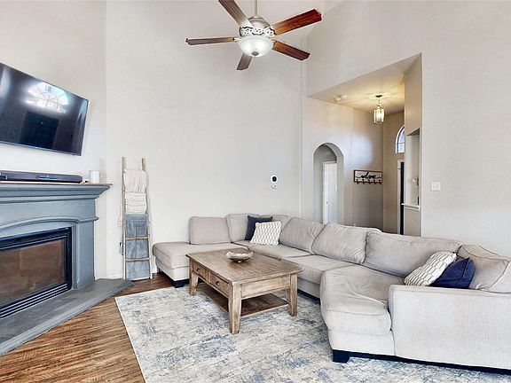 3rd image of 2672 Silver Hill Dr