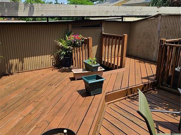 3rd image of 4579 Lansmore Dr