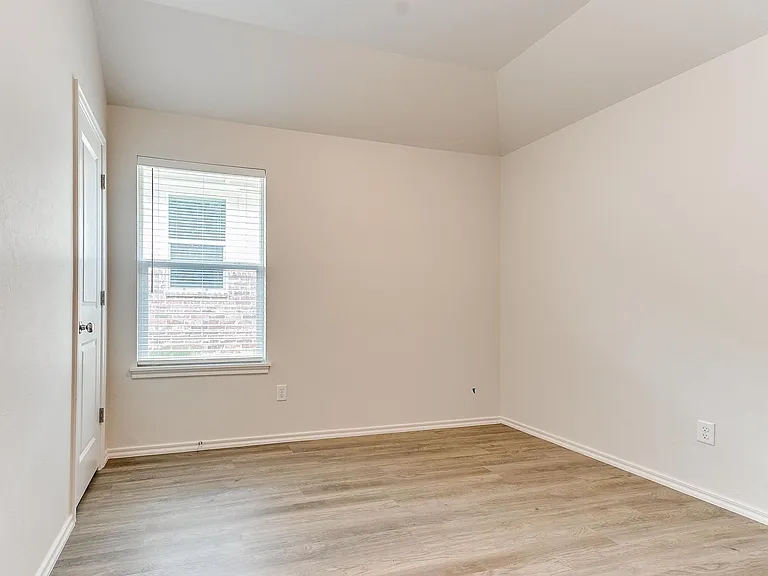 3801 Franks Way — Photo 29