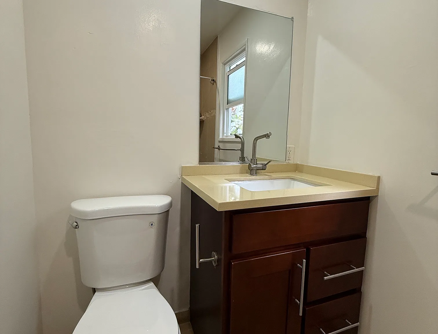 1 bed, 600 sqft, $2,100 — Photo 1