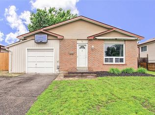 46 Austen Ln, Barrie, ON L4N 5C7