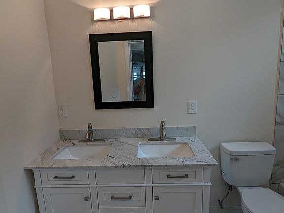 5th image of 2114 Dinwiddie Ave