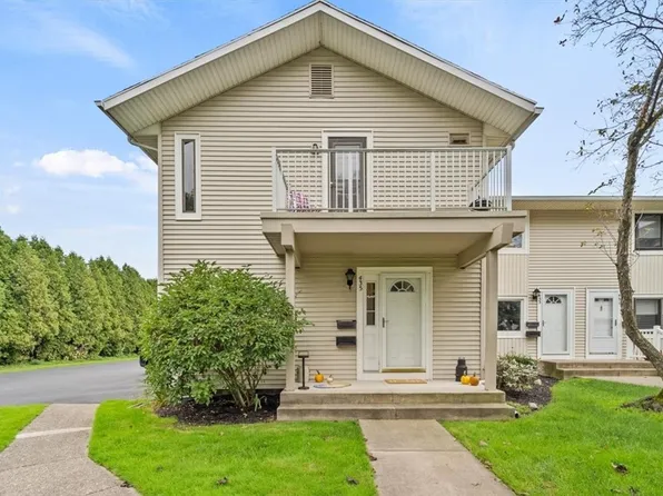 435 Eastbrooke Ln, Rochester, NY 14618