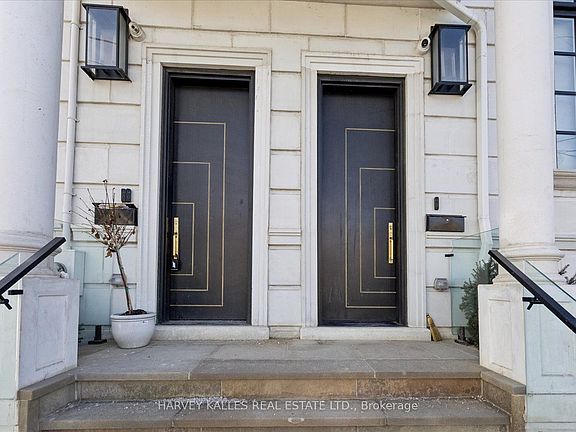 3rd image of 1202 Avenue Rd