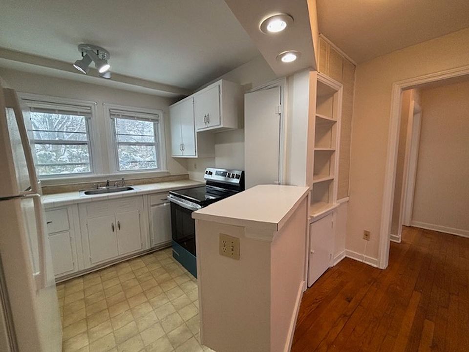 1st image of 2331-2333 Niskayuna Dr #2331-05