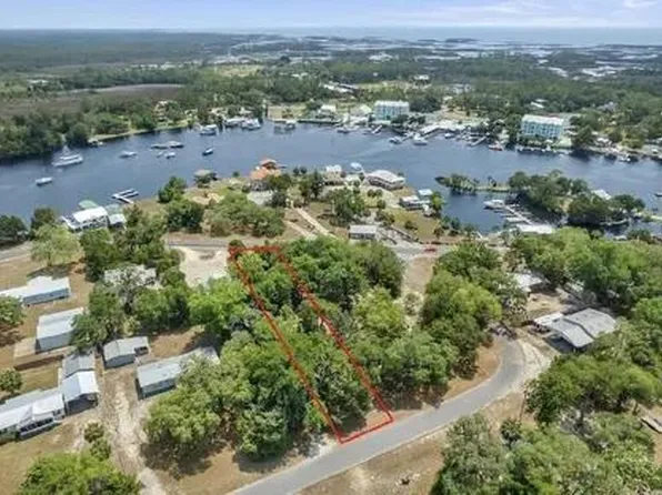 505 S Riverside Dr, Steinhatchee, FL 32359